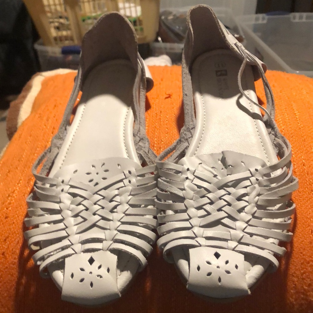 Excellent Condition White Mountain Flat Shoes 11